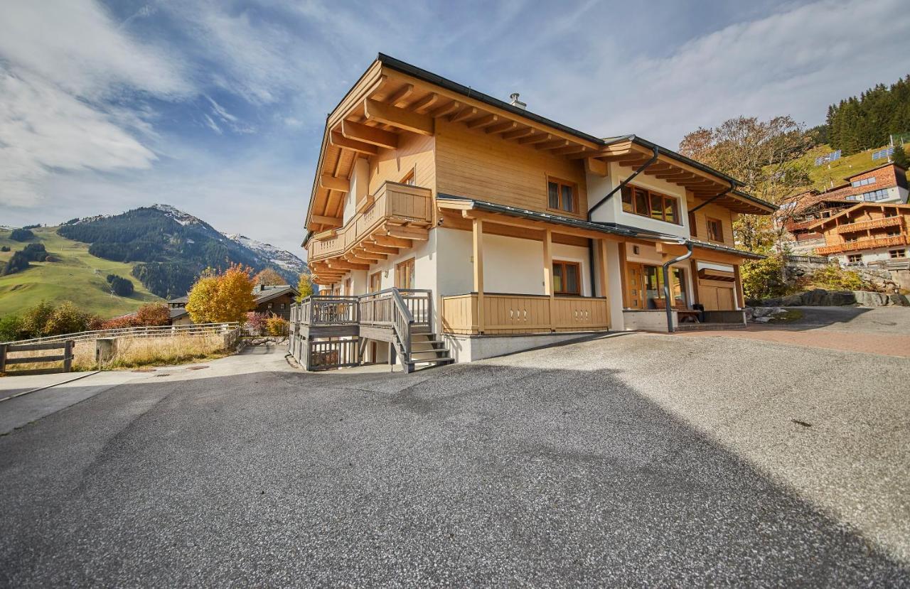 Appartements Hollandia Saalbach-Hinterglemm Exterior photo